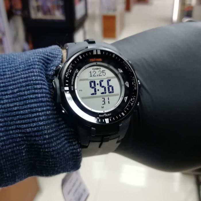 PRW-3000-1E на руке PRW-3000-1E на руке