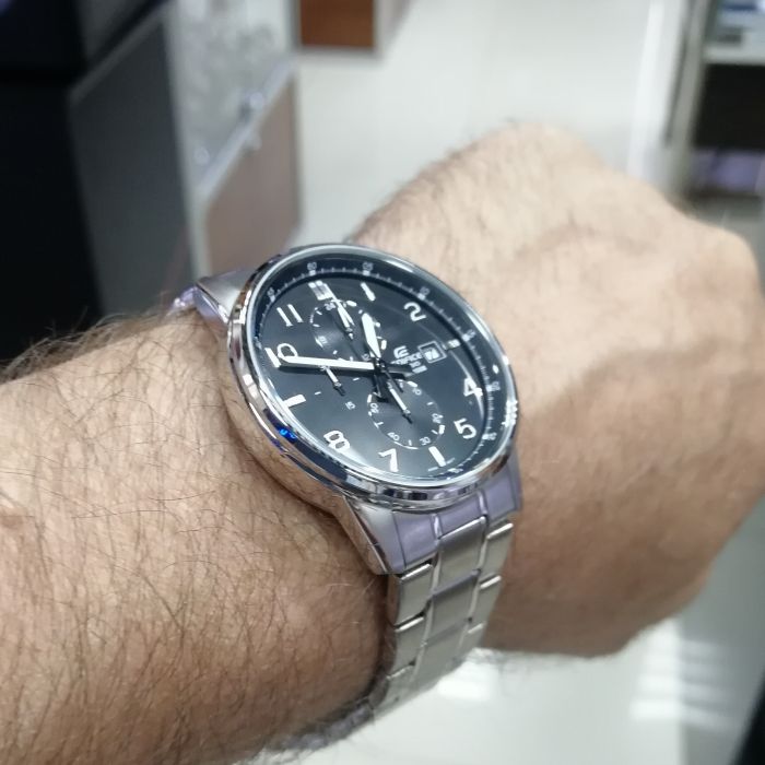 EFR-505D-1A на руке